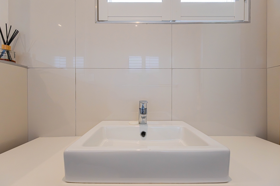 To Let 1 Bedroom Property for Rent in Mouille Point Western Cape